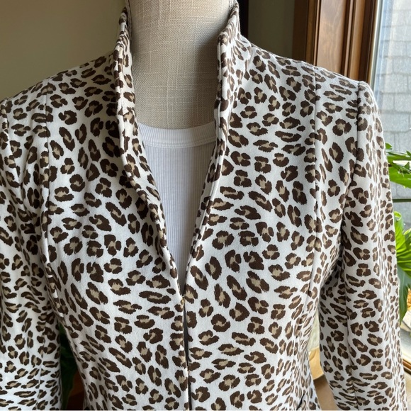 Doncaster Snow Leopard Print Stand Collar Blazer Jacket - Picture 12 of 12
